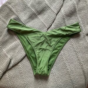 Abercrombie & Fitch Tall-Side High-Leg
Cheeky Bottom | Size L